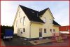 Familien aufgepasst! Doppelhaushälfte mit Garten und Stellplatz im beliebten Stadtteil Kerpen-Horrem - Strassenansicht